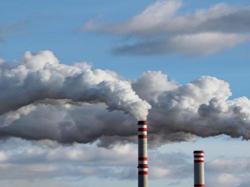 More companies factoring carbon price into business risk
