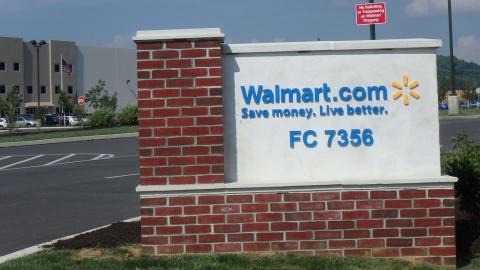 Walmart hires DoJ’s number 3 for governance role